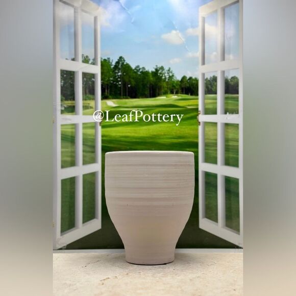 Rosie Robot White/Beige Ceramic Planter Pot without drainage hole - Picture 4 of 8